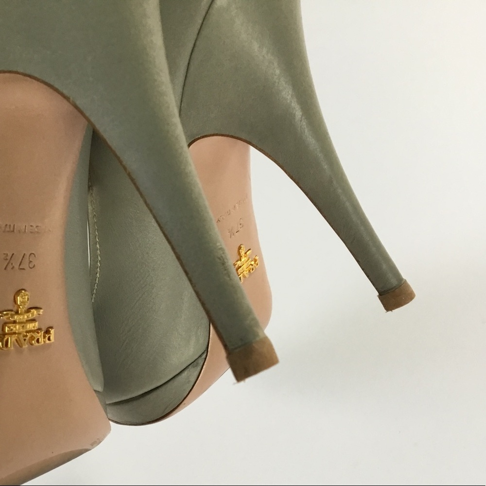 PRADA - Picture 16 of 16